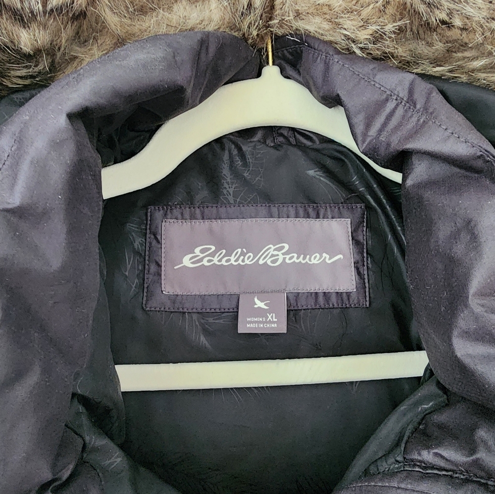 Eddie Bauer Quilted Puffer Vest with Faux Fur Hood | Black | Size XL - Picture 3 of 12